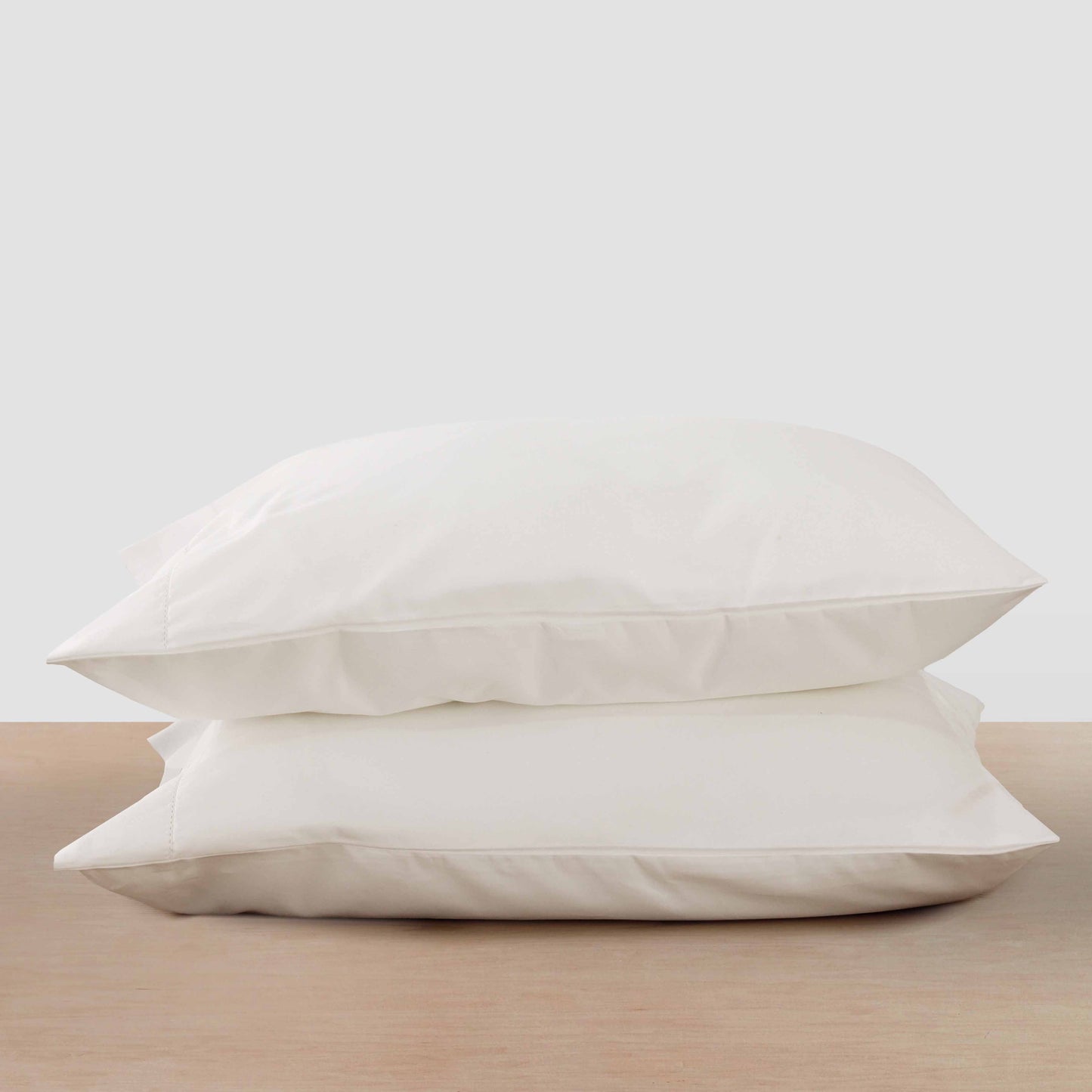 Blacklionmotorrow Egyptian cotton sateen pillowcases in white, soft and lustrous bedding